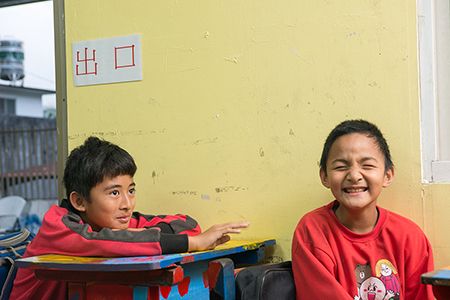 孩子們要的不多，偏鄉課輔班提供的一份溫飽、一點關愛，就能讓他們的心有所依靠