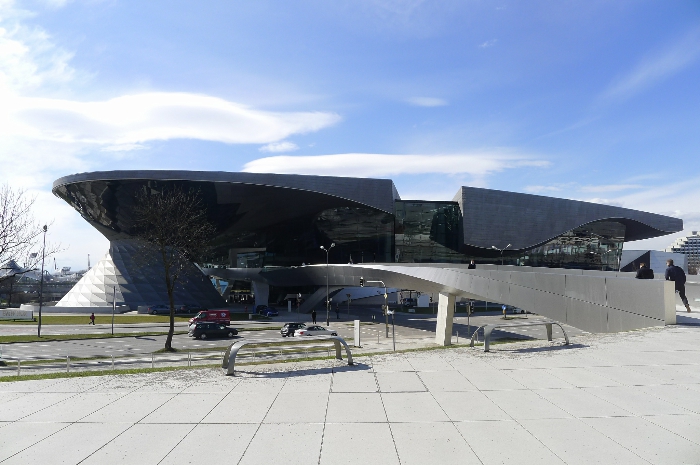 BMW世界 (BMW Welt)